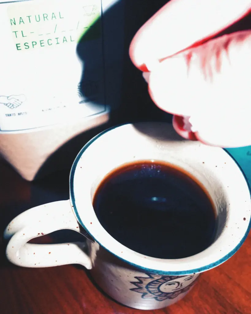 El café con sal: ¿Una nueva tendencia saludable?